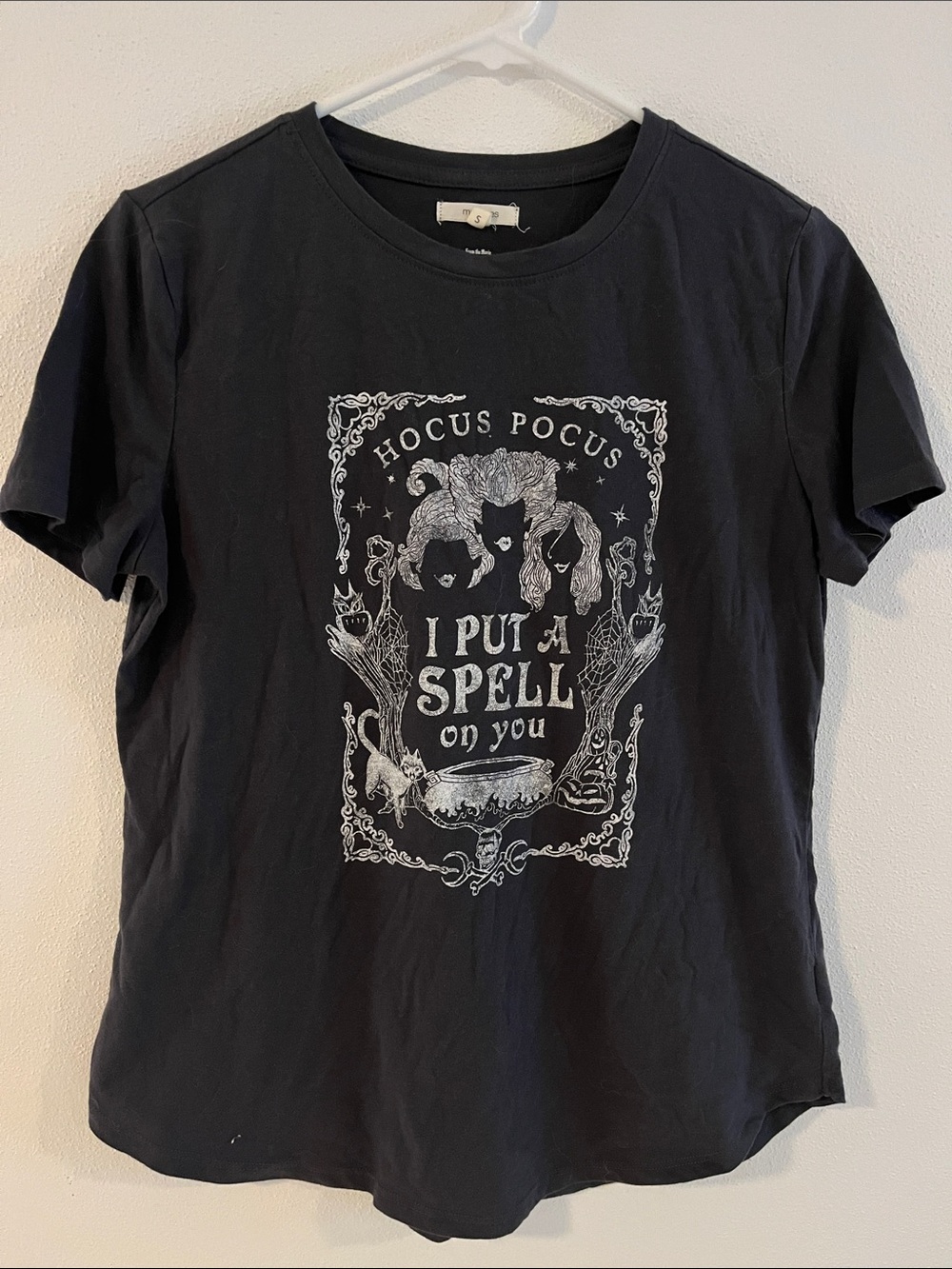 Women’s Black 'Hocus Pocus' Graphic Tee - I Put a Spell On You
